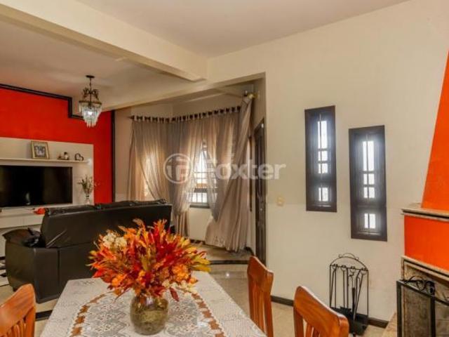Casa, 3 dormitórios, 237.21 m², em Sarandi