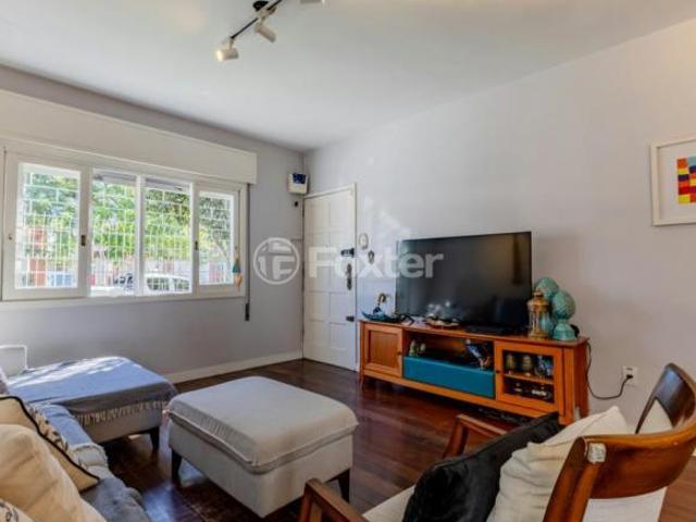 Casa, 3 dormitórios, 239 m², em Cristal