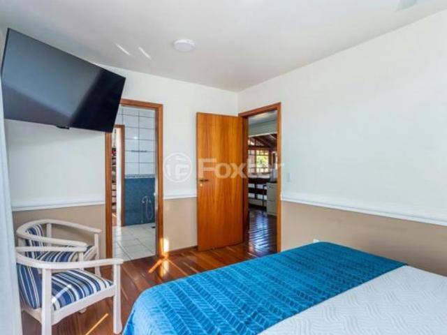 Casa, 3 dormitórios, 246 m², em Teresópolis