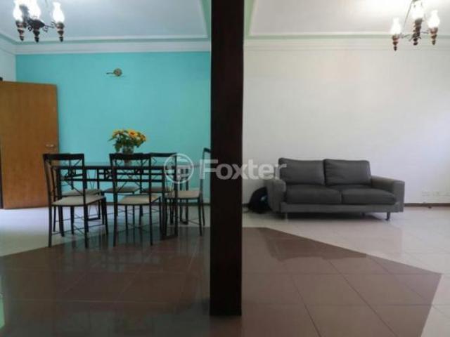 Casa, 3 dormitórios, 240 m², em Bela Vista