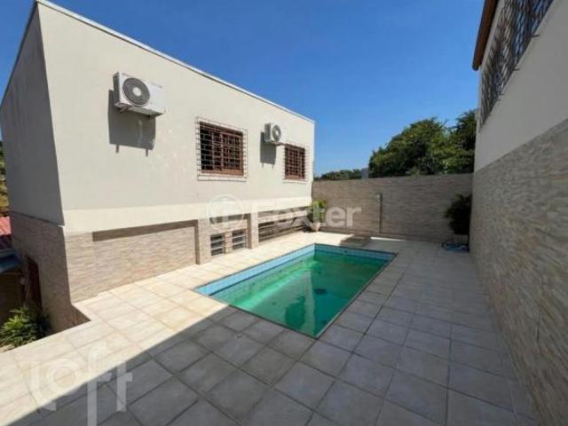 Casa, 3 dormitórios, 255 m², em Glória