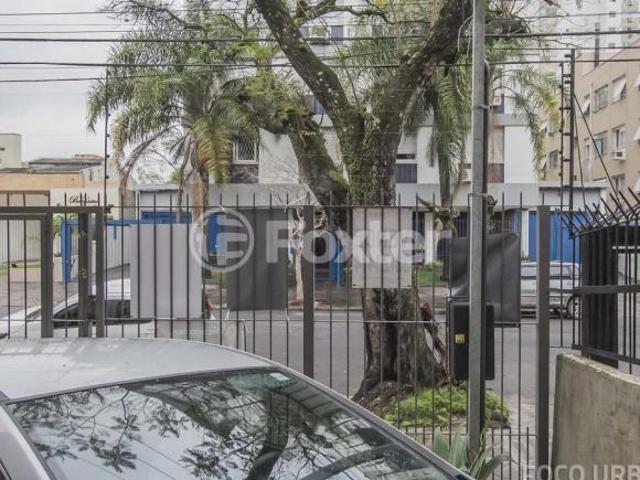 Casa, 3 dormitórios, 257 m², em Santana