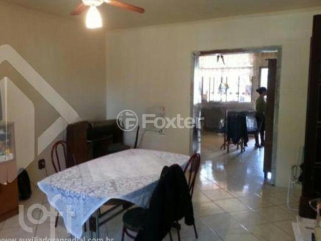 Casa, 3 dormitórios, 250 m², em Central
