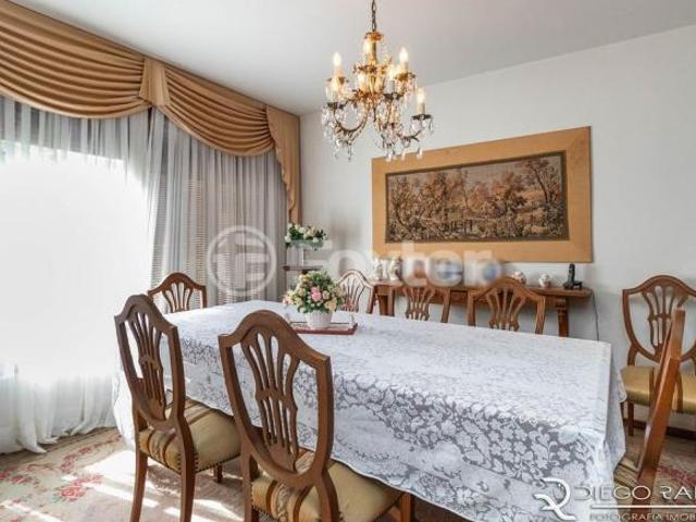 Casa, 3 dormitórios, 250 m², em Jardim Lindóia