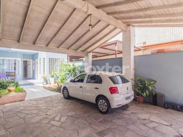 Casa, 3 dormitórios, 250 m², em Petrópolis