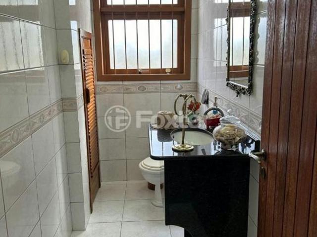 Casa, 3 dormitórios, 274.61 m², em Parque Florido