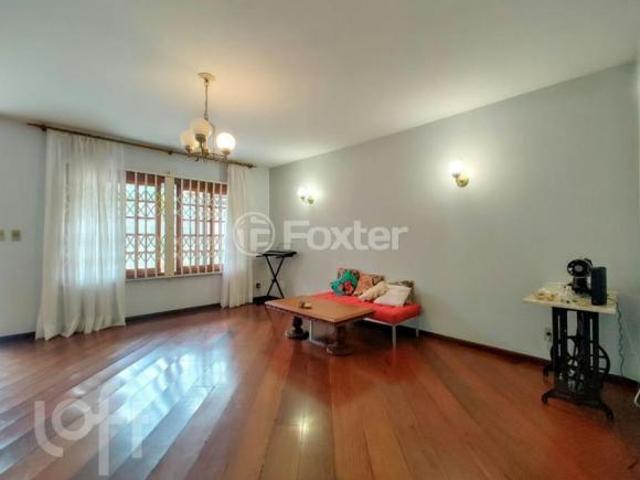 Casa, 3 dormitórios, 270.29 m², em Ouro Branco