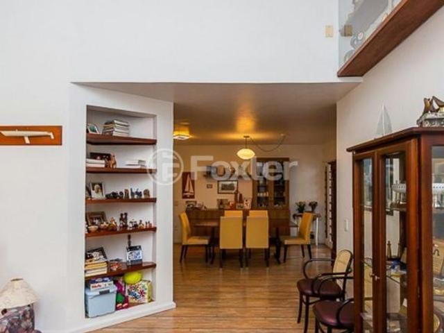 Casa, 3 dormitórios, 286 m², em Serraria