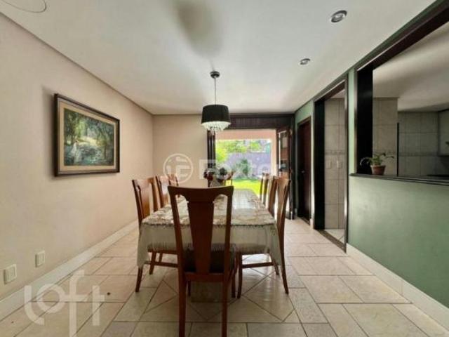 Casa, 3 dormitórios, 280 m², em Morro Santana