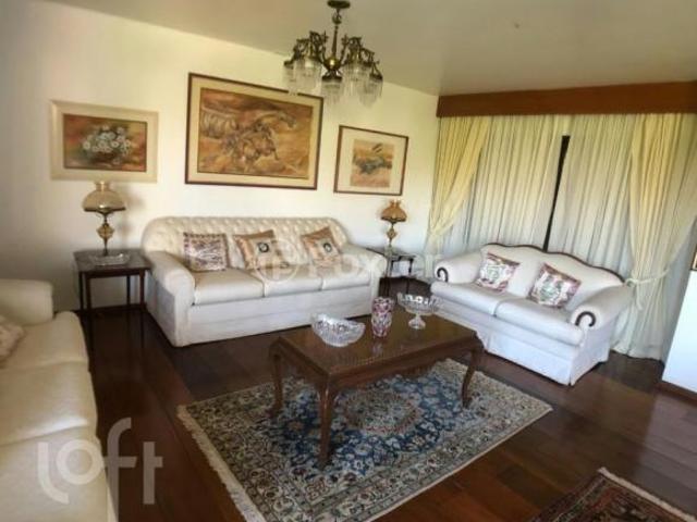 Casa, 3 dormitórios, 298.53 m², em Vila Nova