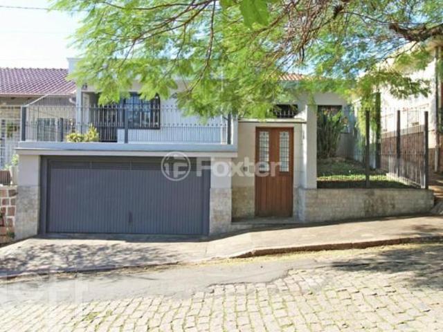 Casa, 3 dormitórios, 292.8 m², em Três Figueiras