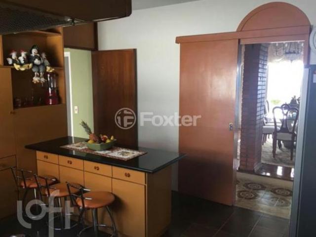 Casa, 3 dormitórios, 329 m², em Feitoria