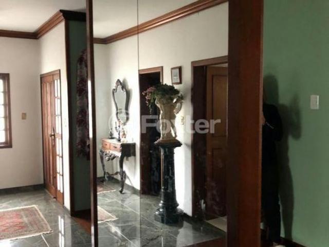 Casa, 3 dormitórios, 345 m², em Chácara das Pedras