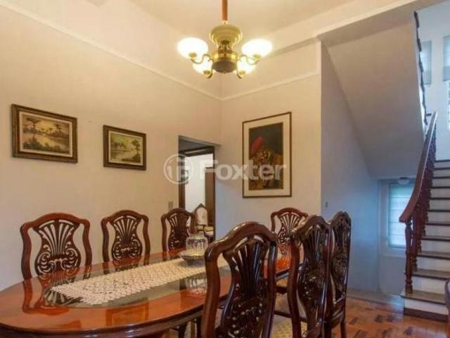 Casa, 3 dormitórios, 378 m², em Santo Antônio