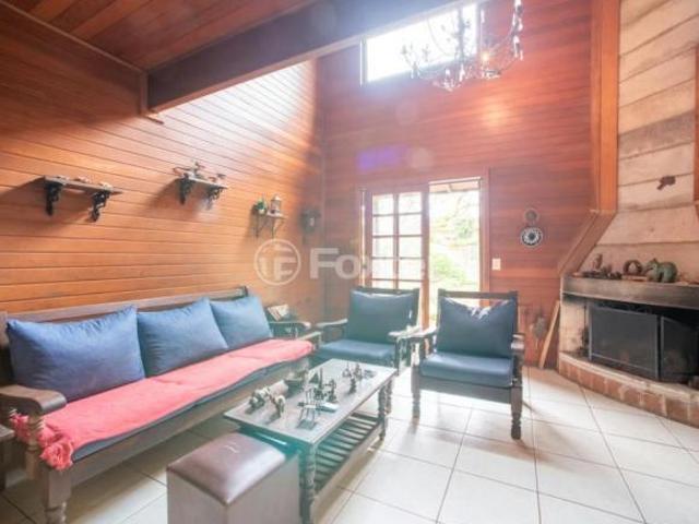 Casa, 3 dormitórios, 373.38 m², em Serraria