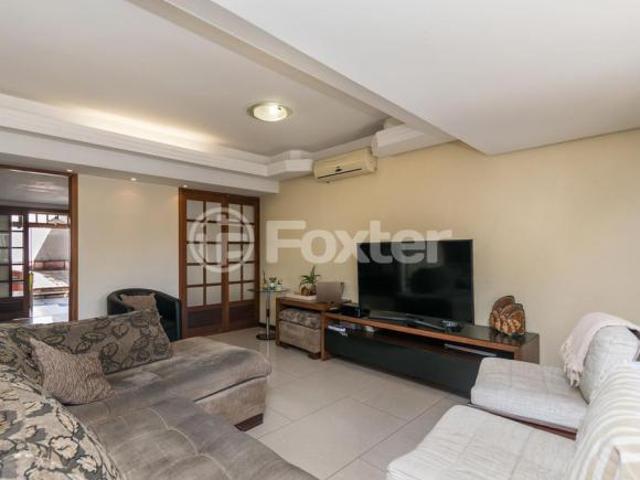 Casa, 3 dormitórios, 385 m², em Vila Ipiranga