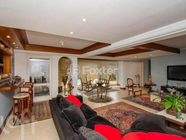 Casa, 3 dormitórios, 450 m², em Jardim Floresta