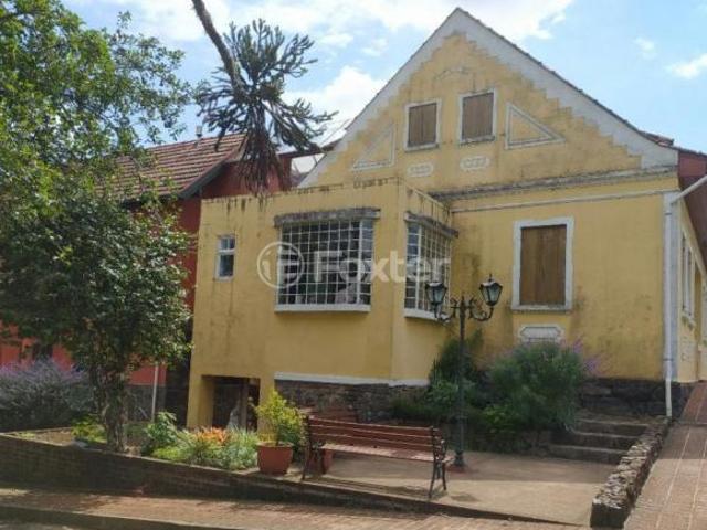 Casa, 3 dormitórios, 522 m², em Centro