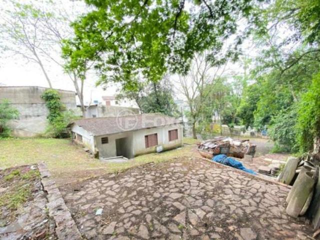 Casa, 3 dormitórios, 617 m², em Santo Antônio