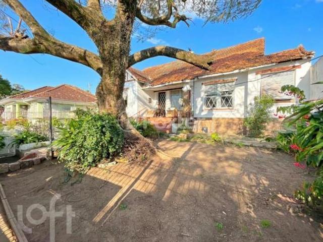 Casa, 3 dormitórios, 695.6 m², em Cascata