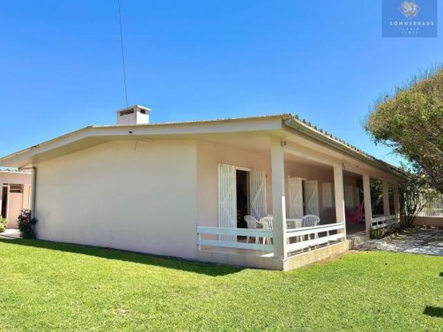 Casa 3 dormitórios a venda em Noiva do Mar