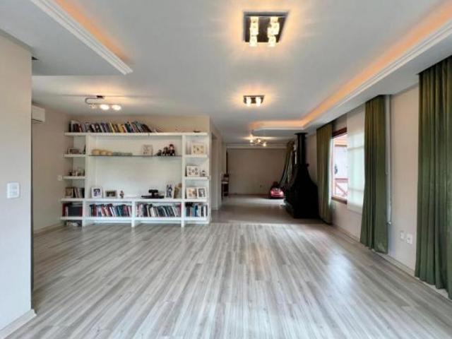 Casa 3 Dormitórios Bairro Floresta