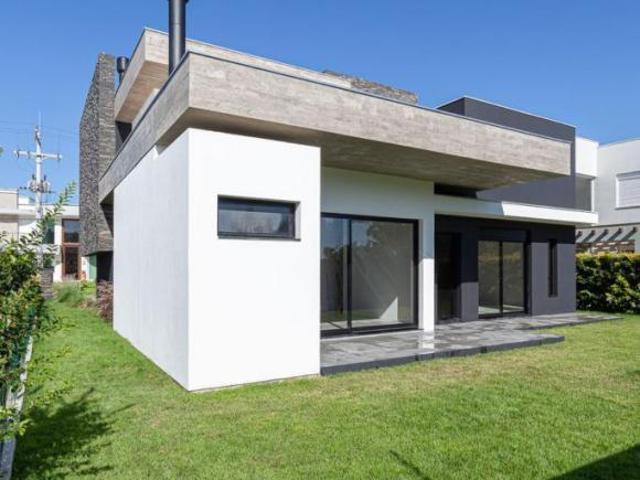 Casa 3 Dormitórios Bairro Itapeva