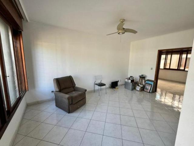 Casa 3 dormitórios Bairro Jardim Lindóia
