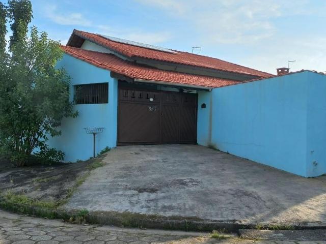 Casa 3 Dormitórios E Piscina, Disponível Para Locação Em Peruíbe