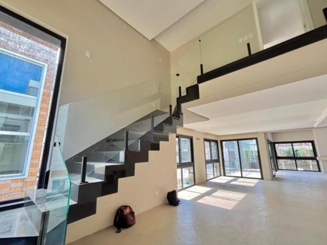 Casa 3 dormitórios em Condomínio Bairro Centro