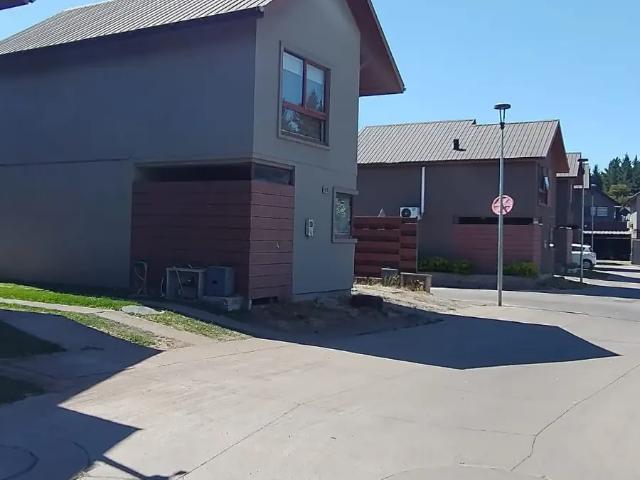 Casa 3 Dormitorios En Condominio Los Angeles