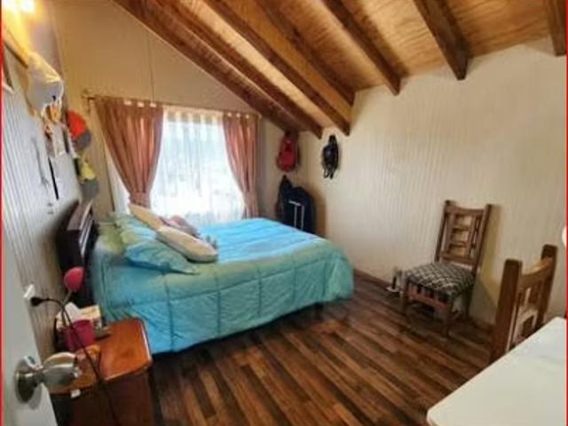 Casa 3 dormitorios en pasaje luna llena, padre las casas | 4 dormitorios por 114000. 00 en Padre las Casas