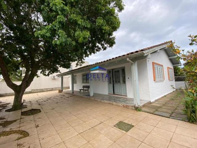 Casa 3 dormitórios no centro em Torres/RS