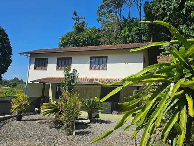 Casa 3 dormitórios no Souza Cruz
