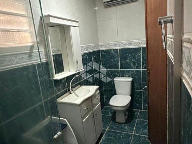 Casa 3 dormitórios, pátio com piscina com quiosque no Partenon
