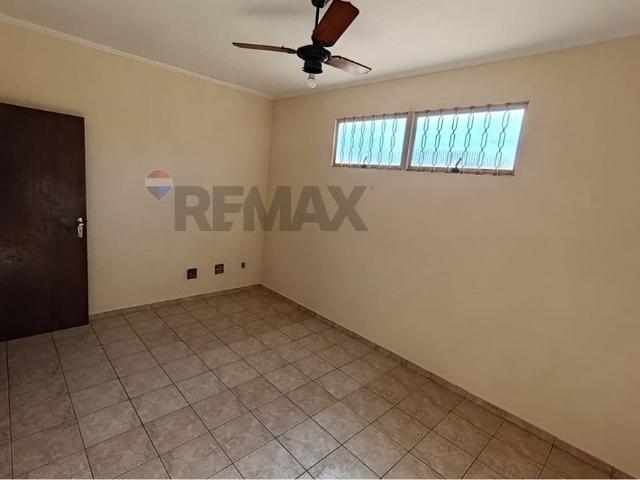 Casa 3 Dormitórios para Alugar em Jardim Santa Clara