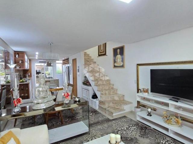 Casa 3 dormitórios/ quartos