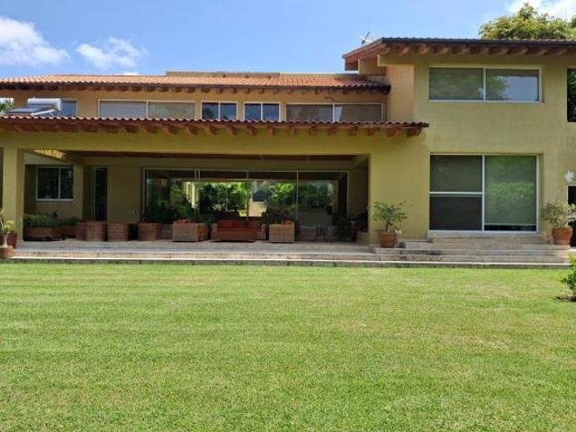 Casa 3 o 4 recámaras y estudio en Tamoanchán