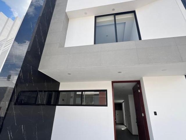 Casa 3 Niveles Preventa Fracc. GEMA, Pachuca Roof Garden