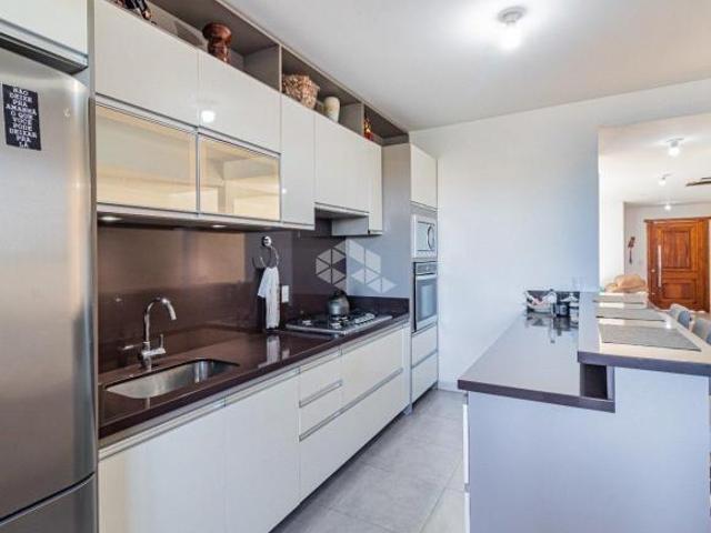 Casa 3 Suítes c/ sacada e garagem coberta