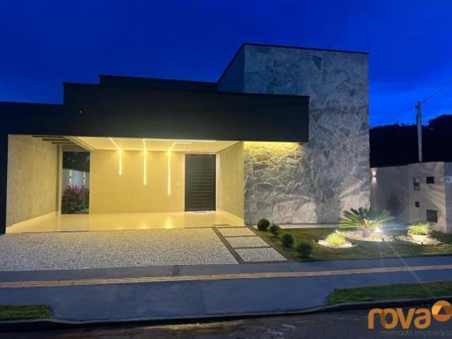Casa 3 suítes Cond Rosa Leiria Goianira GO
