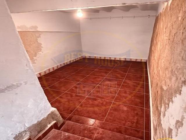 CASA 3 PLANTAS EN VENTA EN MIRA