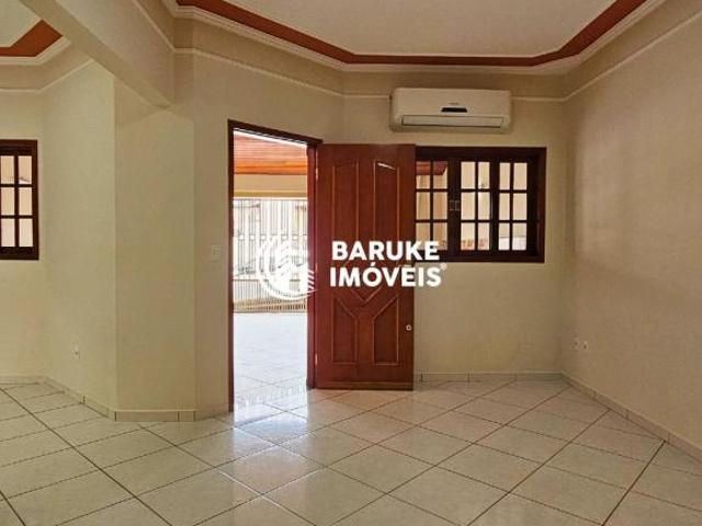 Casa 3 quartos 1 suíte à venda no bairro JARDIM UMUARAMA