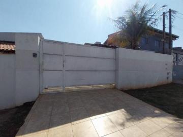 Casa c/ 3 quartos sendo 1 deles suíte + piscina