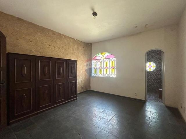 Casa em andar superior com 3 quartos, 1 suíte e 2 vagas de garagem próximo a UFMG e ao Sam's Club