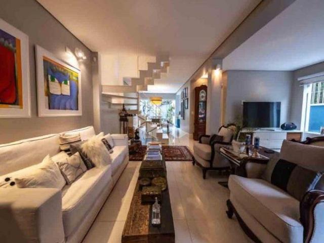 Casa 3 quartos 2 suites, 2 vagas, 270m² Rua Fechada no Brooklin