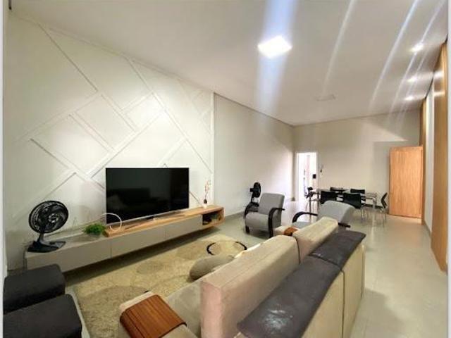 Casa 3 Quartos com 1 Suíte e 275m² Jardim Parati