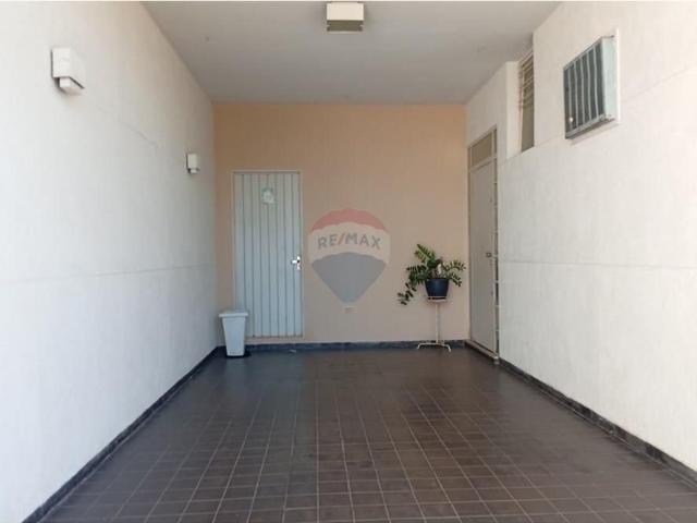 Casa 3 Quartos com Churrasqueira em Lins Alugue!
