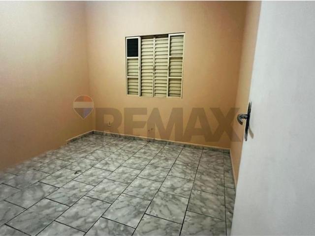 Casa 3 quartos + edícula + garagem para 2 carros no Jardim Santa Barbara