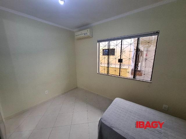Casa 3 Quartos Jardim Cidade De Florianópolis 116m²